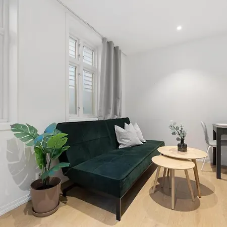 Behind Bryggen - Renovated - Budget Friendly Appartement *