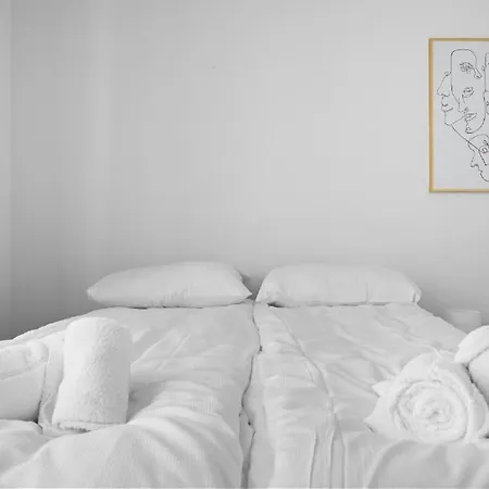 Behind Bryggen - Renovated - Budget Friendly *